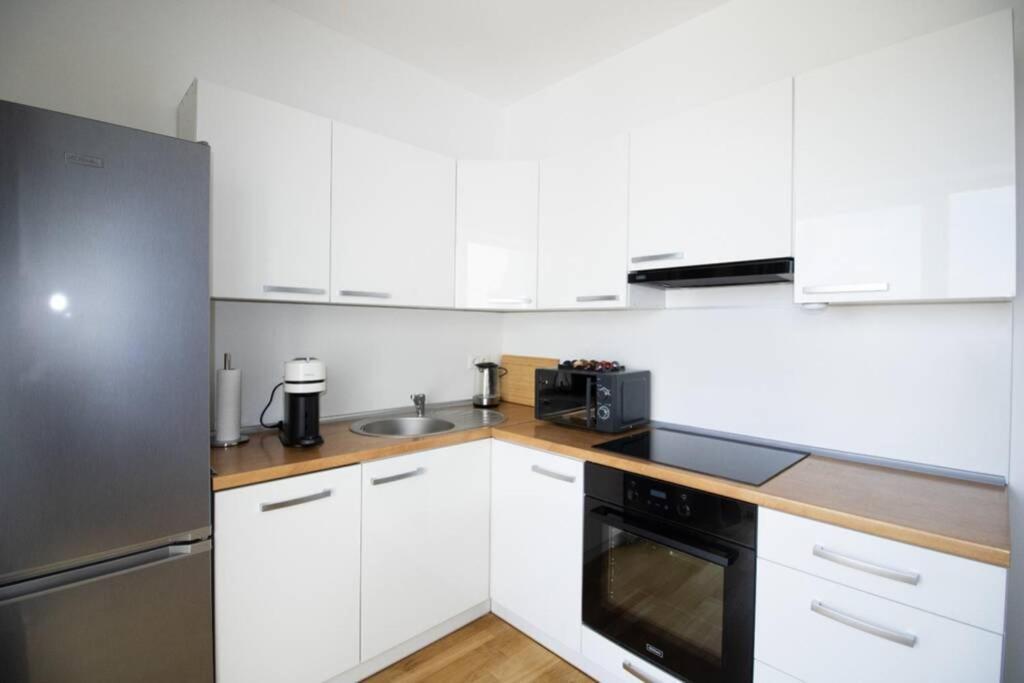 Sunny & Cozy Penthouse With Balcony L Dg4'14 Apartment Wien Ngoại thất bức ảnh